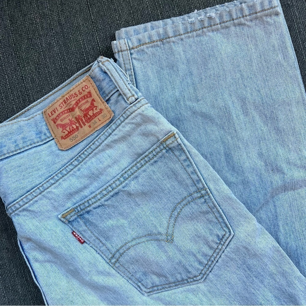 Vintage Levi's 550 Slouchy Straight Leg Light Wash Denim Jeans- Size 34